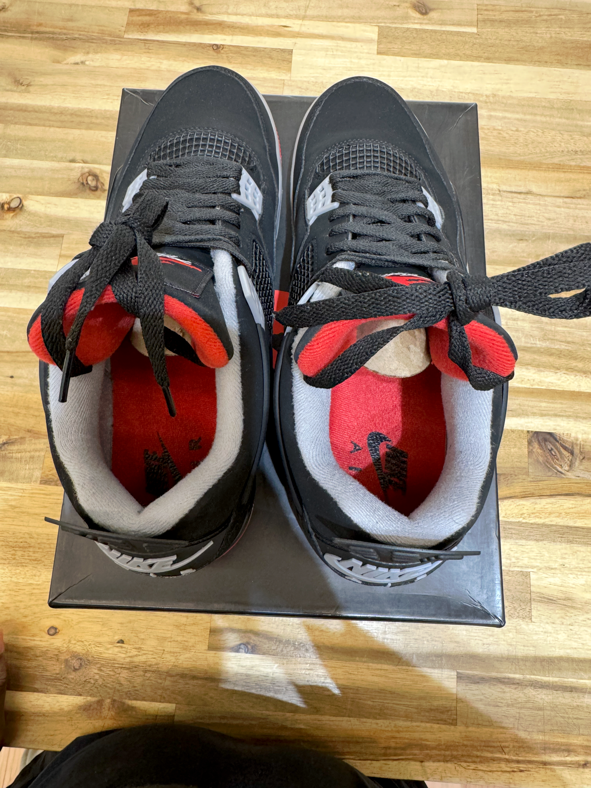 Jordan 4 Retro Bred (2019)