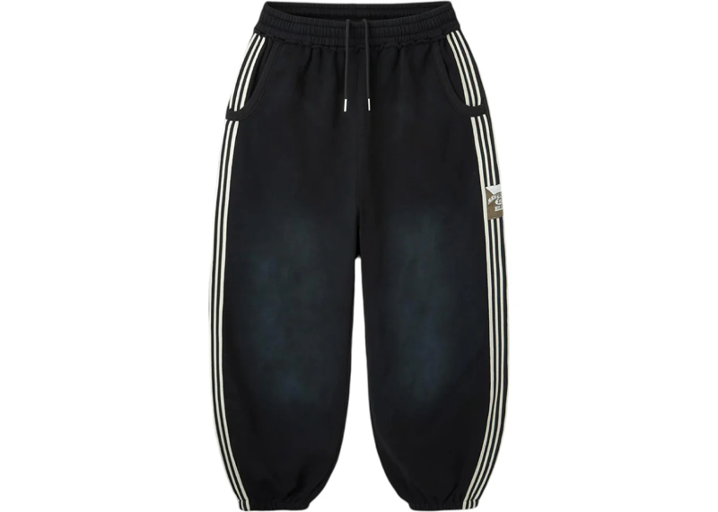 GV Gallery Raspberry Hills Lil Leon Scrunch Sweatpants Black