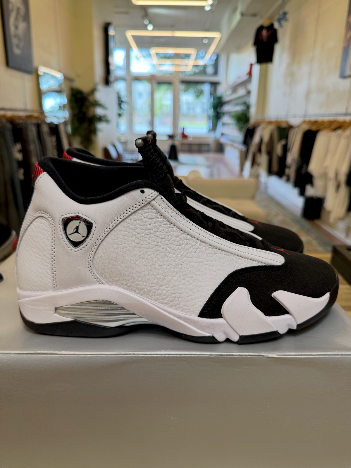 Jordan 14 Retro Black Toe (2024)