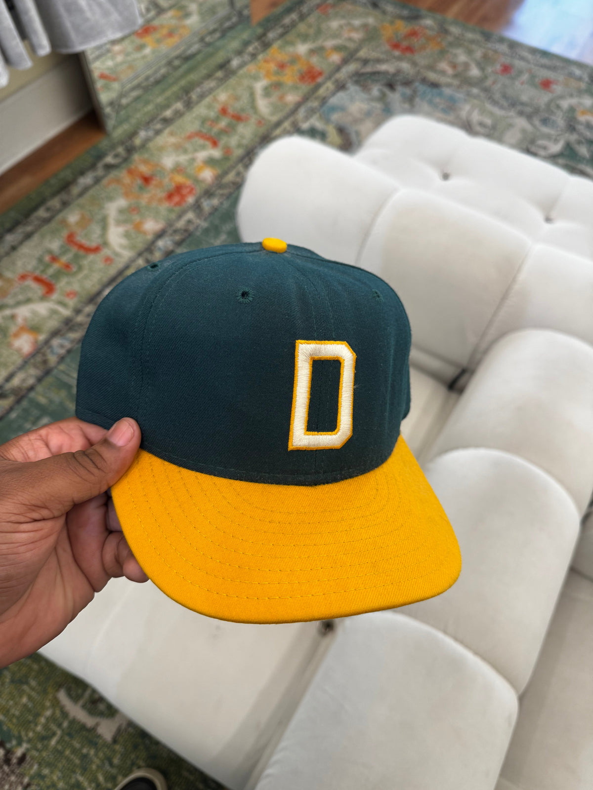 Vintage Oregon Ducks Fitted