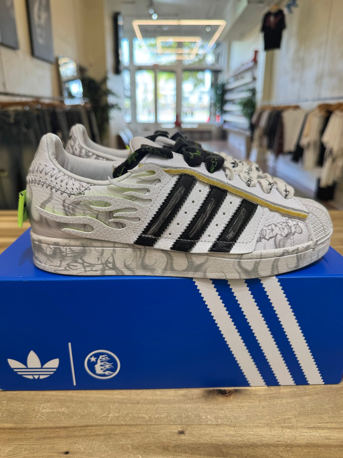 Adidas Superstar Hellstar White